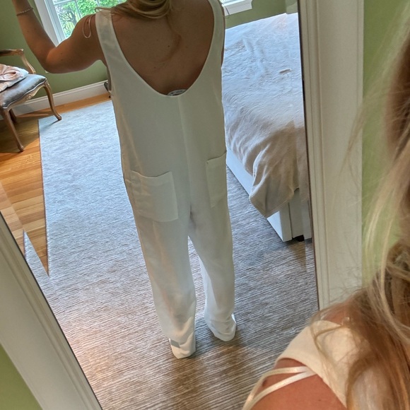 Zara White Sleeveless Jumpsuit with Relaxed Fit - Picture 3 of 3